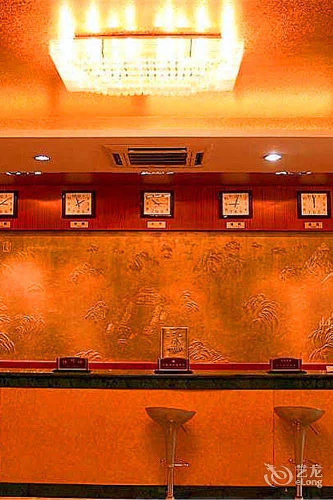 Triumph Power Hotel Shiyan  Extérieur photo