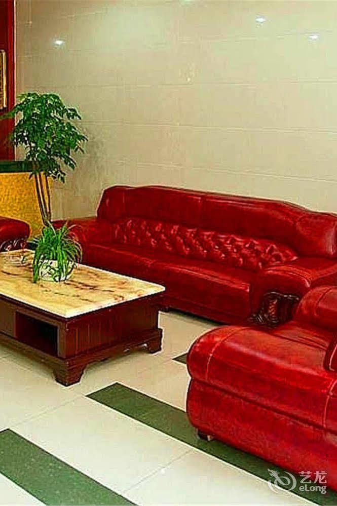 Triumph Power Hotel Shiyan  Extérieur photo